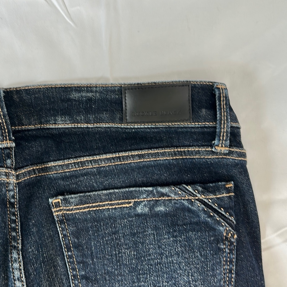Buckle Blue Ankle Cropped Jeans with Raw Hem
